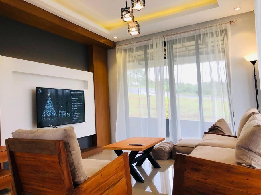 Overlooking Staycation At Sandari Batulao Tagaytay City Eksteriør billede