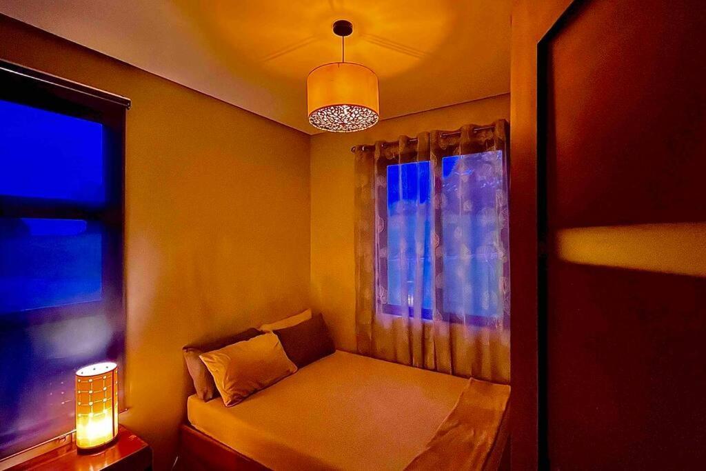 Overlooking Staycation At Sandari Batulao Tagaytay City Eksteriør billede