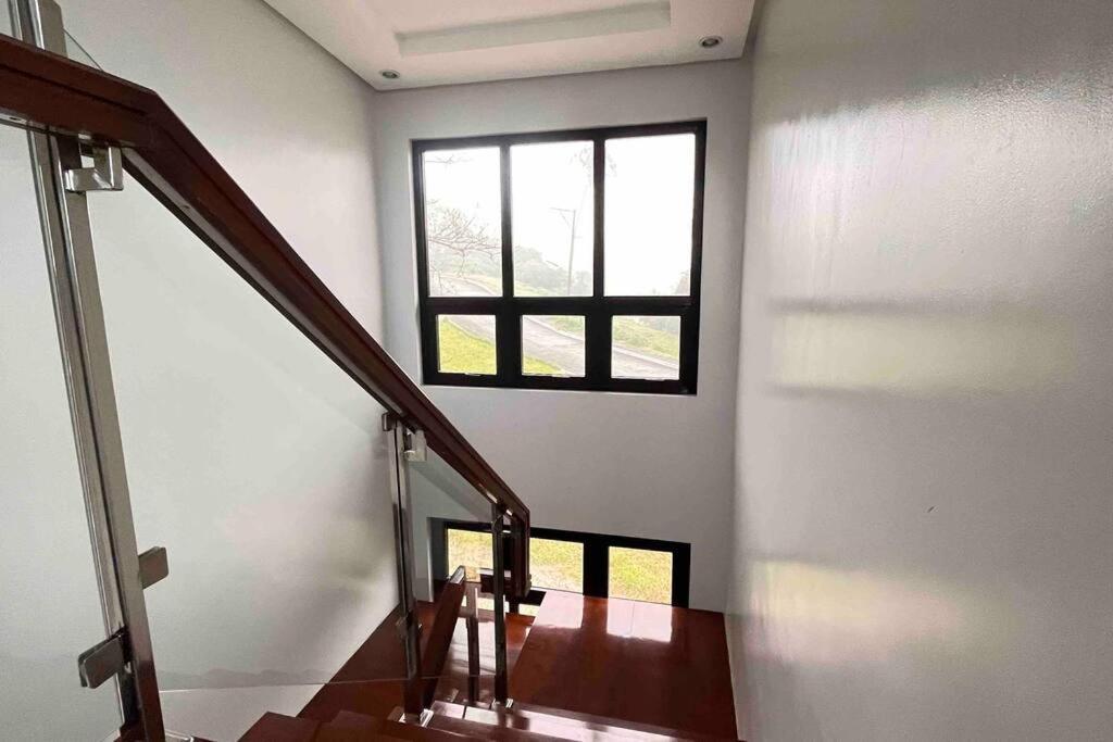 Overlooking Staycation At Sandari Batulao Tagaytay City Eksteriør billede