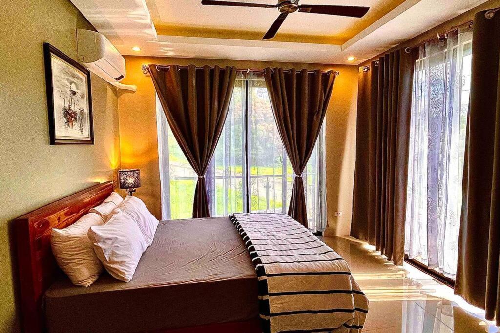 Overlooking Staycation At Sandari Batulao Tagaytay City Eksteriør billede