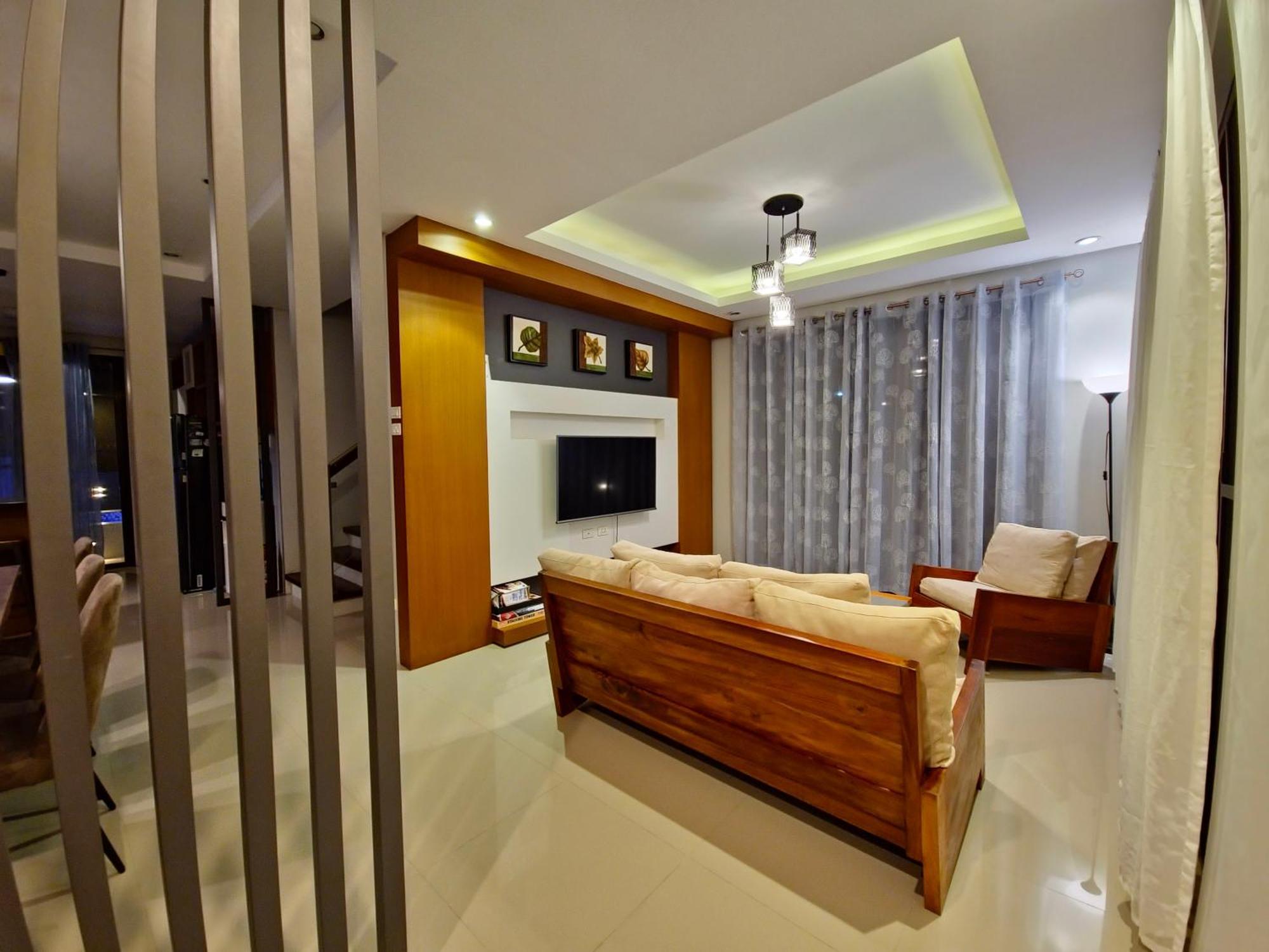 Overlooking Staycation At Sandari Batulao Tagaytay City Eksteriør billede